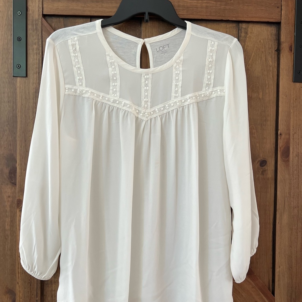 Loft, beige blouse